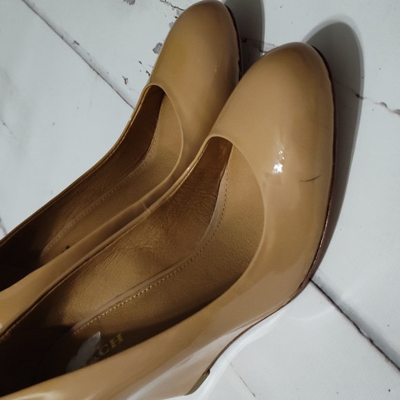 Coach Roni wedge patent leather heels pumps nude tan size 35 - Picture 5 of 6